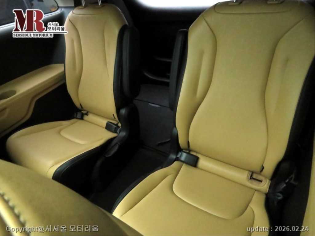 KIA Carnival - Vista 7