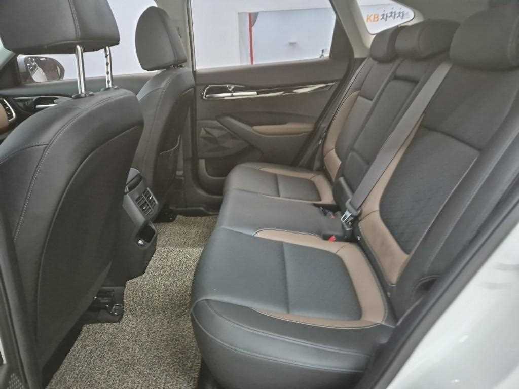 KIA Seltos - Vista 12