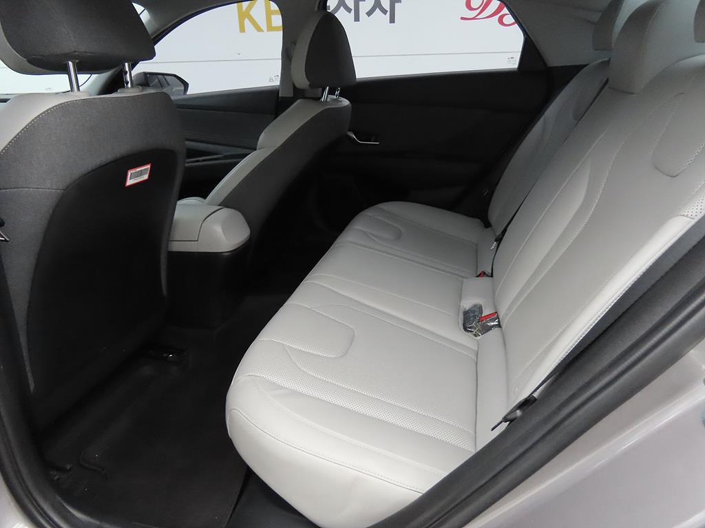 HYUNDAI Avante - Vista 6