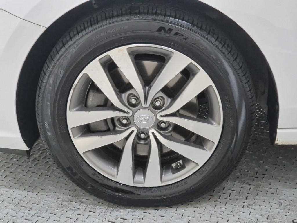 HYUNDAI i30 2018 Blanco - Importación desde Corea - HF Imports Iquique - Foto 19