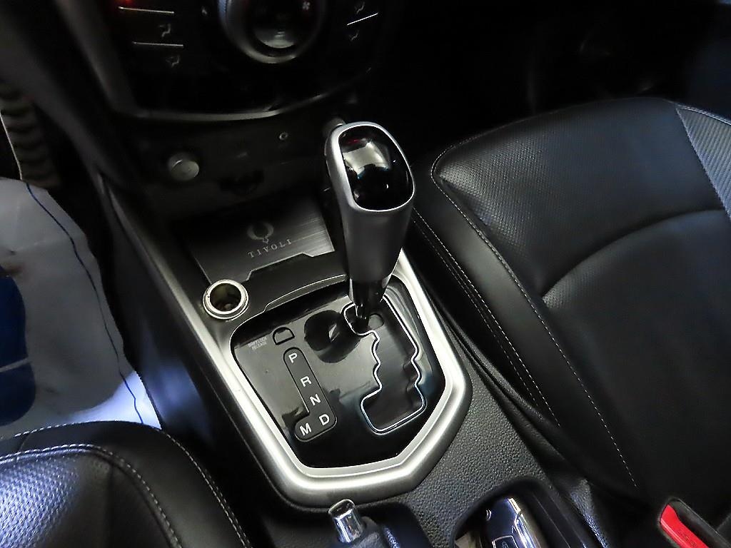 Ssangyong Tivoli - Vista 12