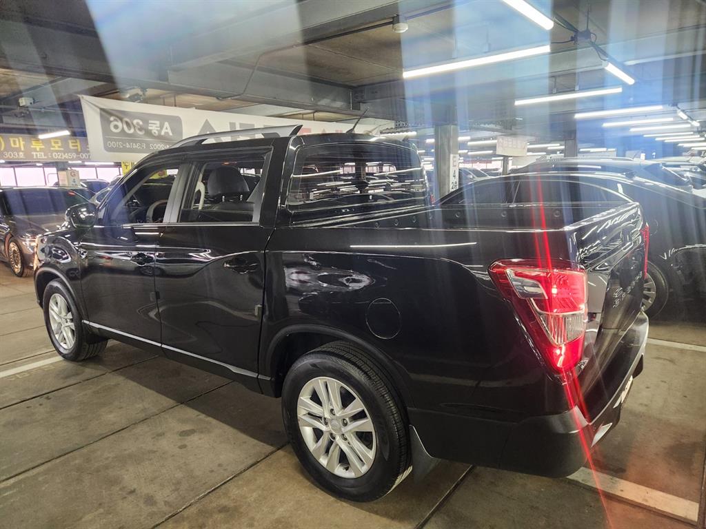 Ssangyong Rexton 2019 Negro - Importación desde Corea - HF Imports Iquique - Foto 18