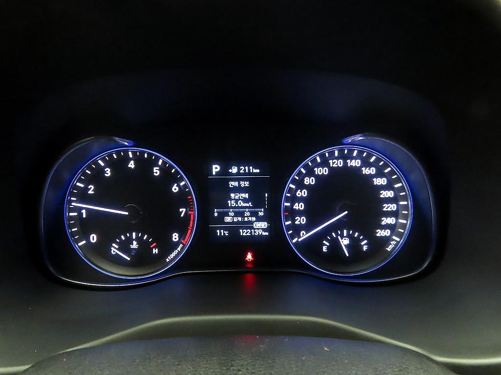 HYUNDAI Kona - Vista 6