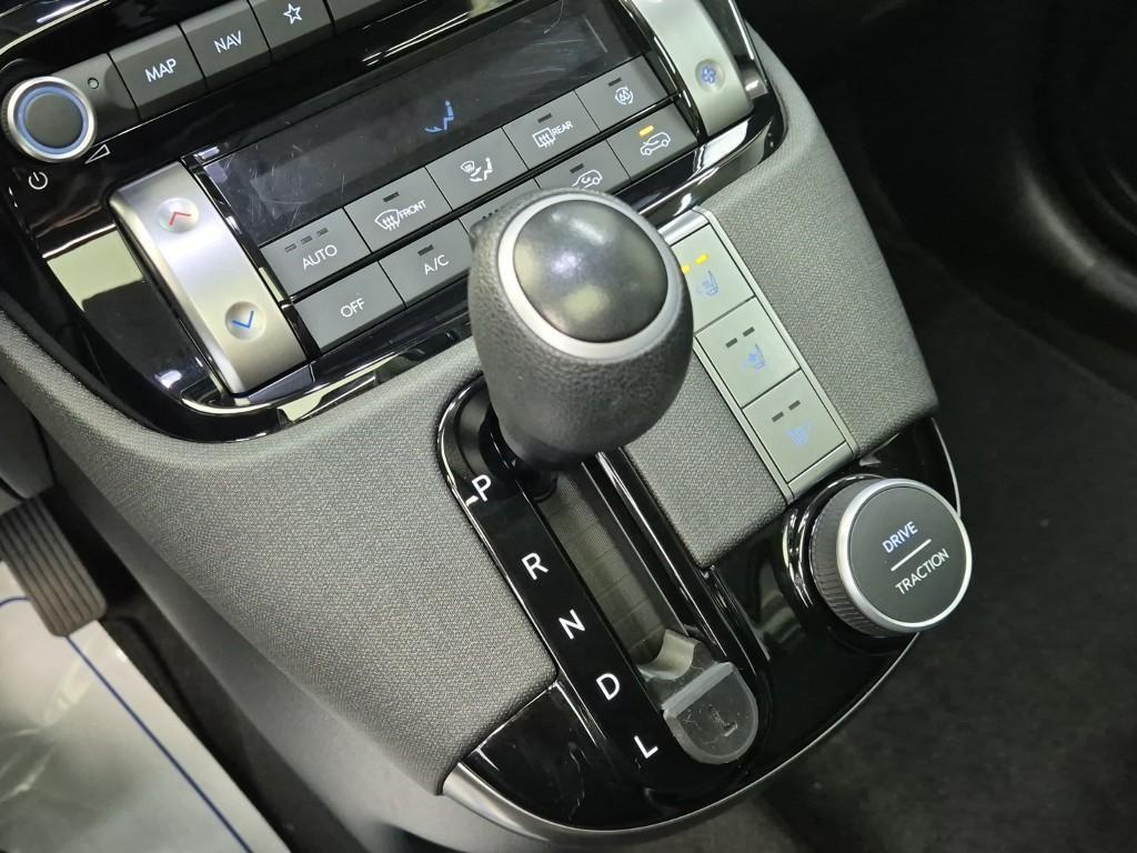 HYUNDAI Casper - Vista 8