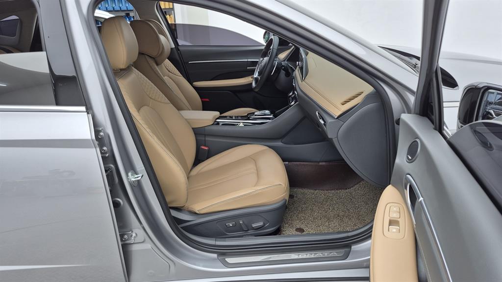 HYUNDAI Sonata - Vista 8