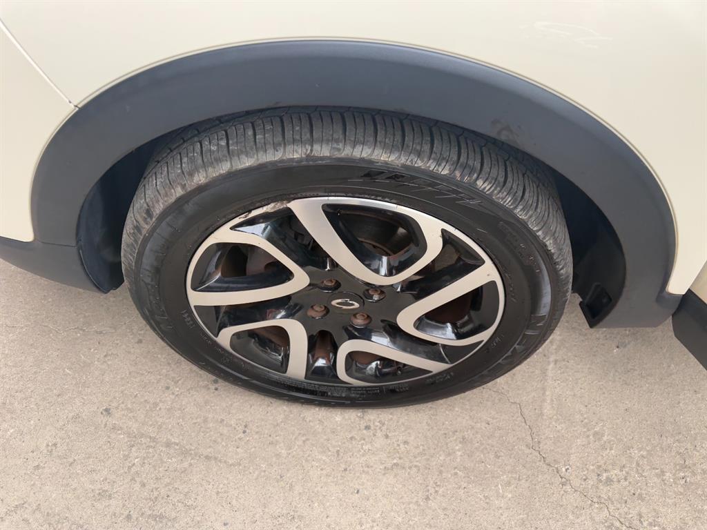 SAMSUNG QM3 - Vista 8