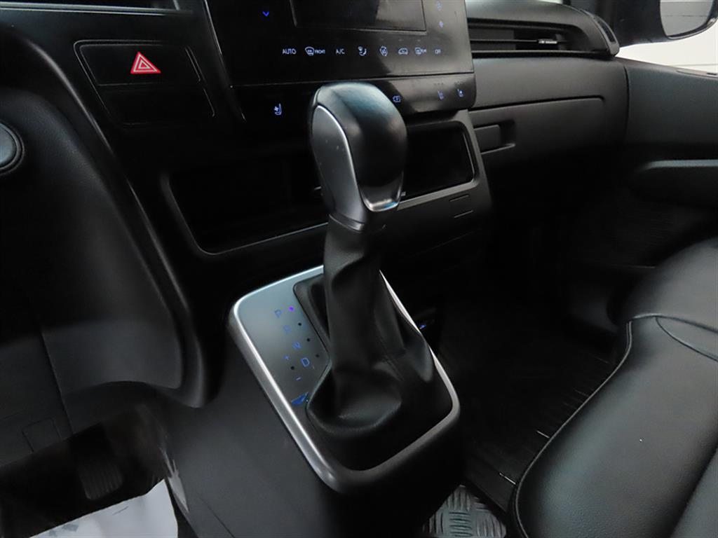 HYUNDAI Staria - Vista 9