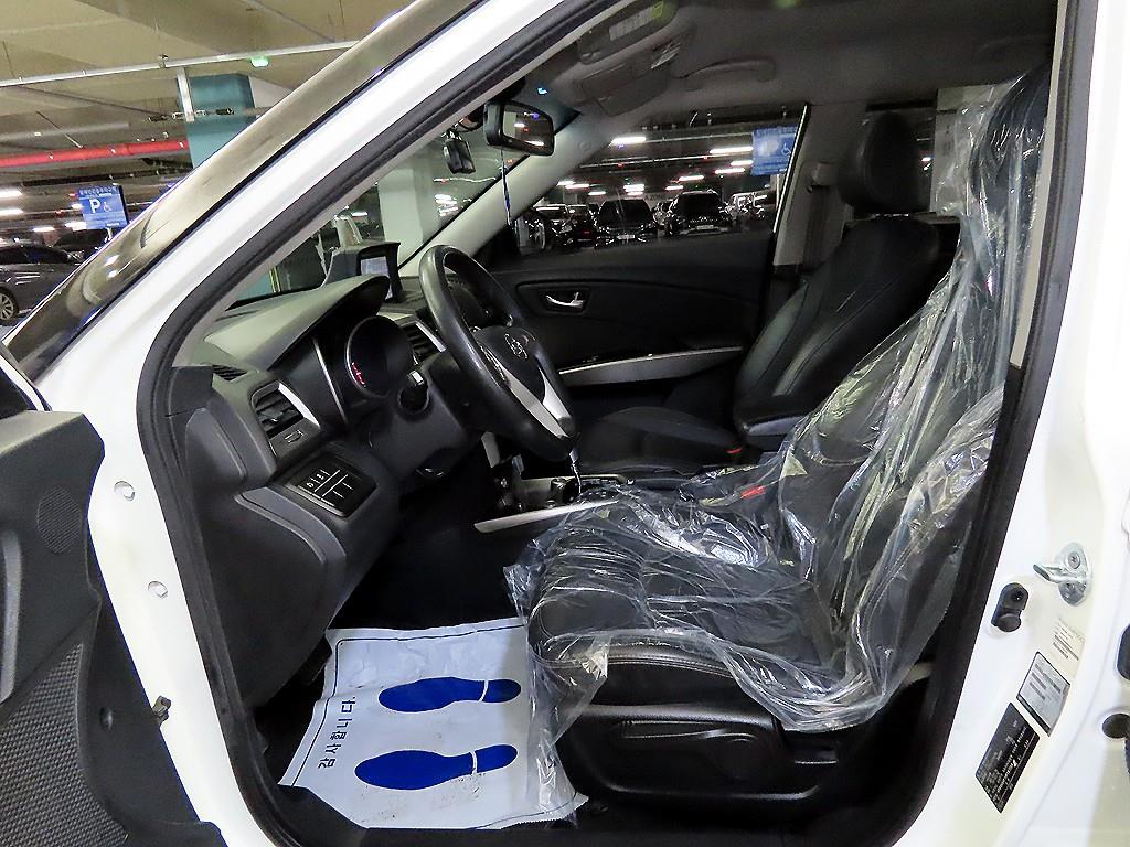 Ssangyong Tivoli - Vista 6