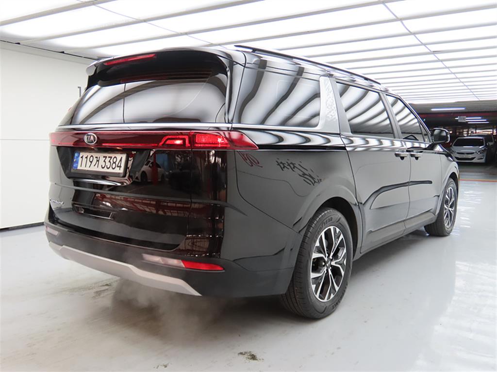 KIA Carnival - Vista 3