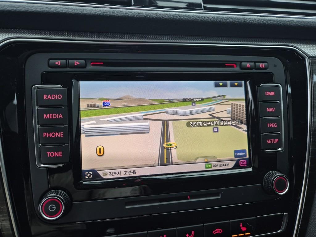 Volkswagen Passat 2018 Gris - Importación desde Corea - HF Imports Iquique - Foto 14