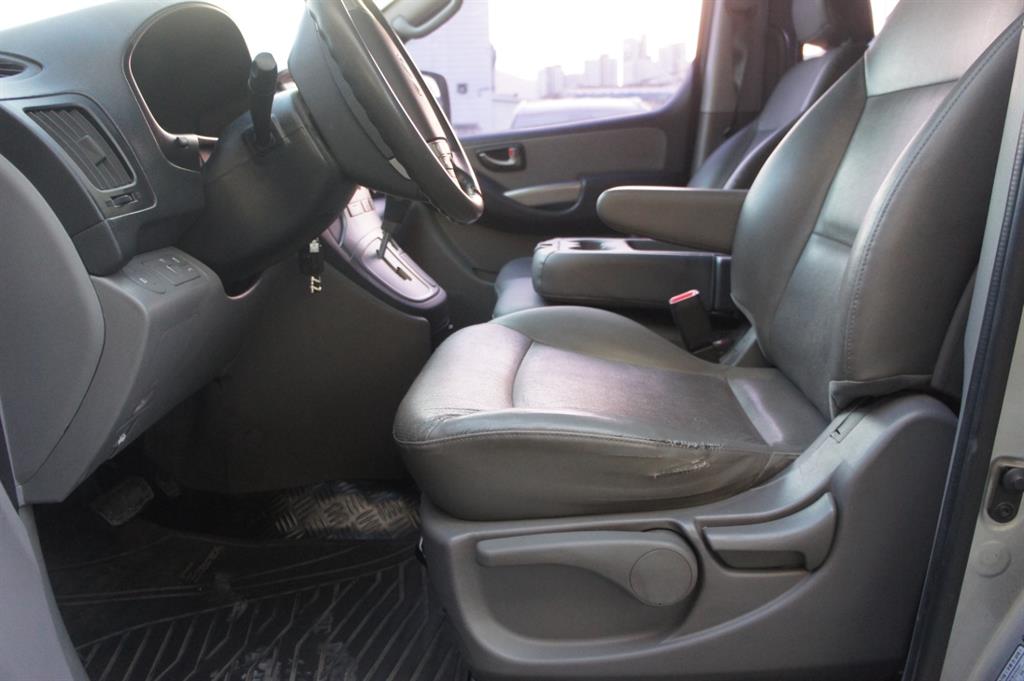 HYUNDAI Starex 2015 Gris - Importación desde Corea - HF Imports Iquique - Foto 7