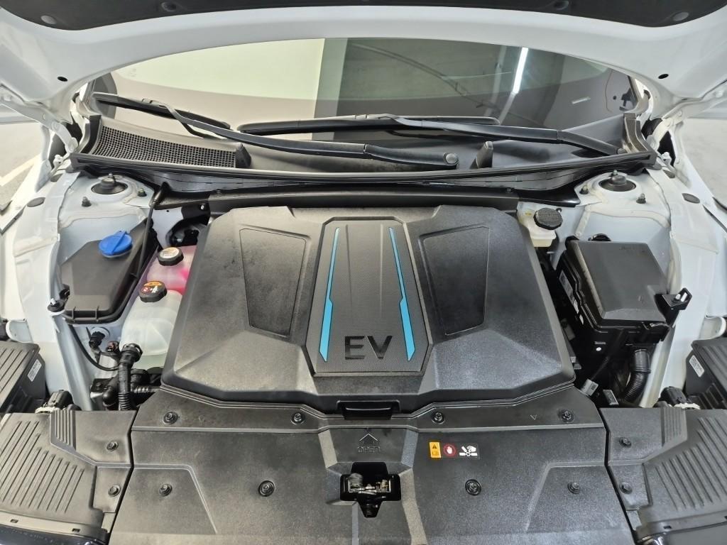 HYUNDAI Ioniq 5 - Vista 5