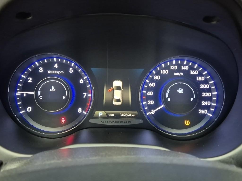 HYUNDAI Grandeur - Vista 5