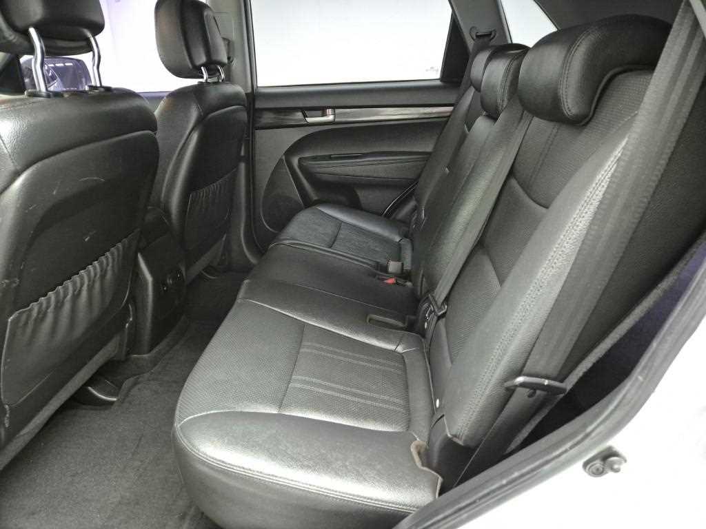 KIA Sorento - Vista 12