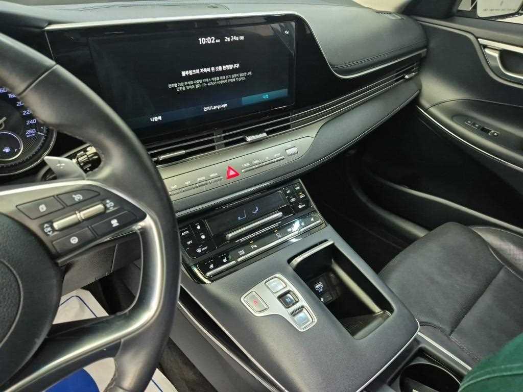 HYUNDAI Grandeur - Vista 10