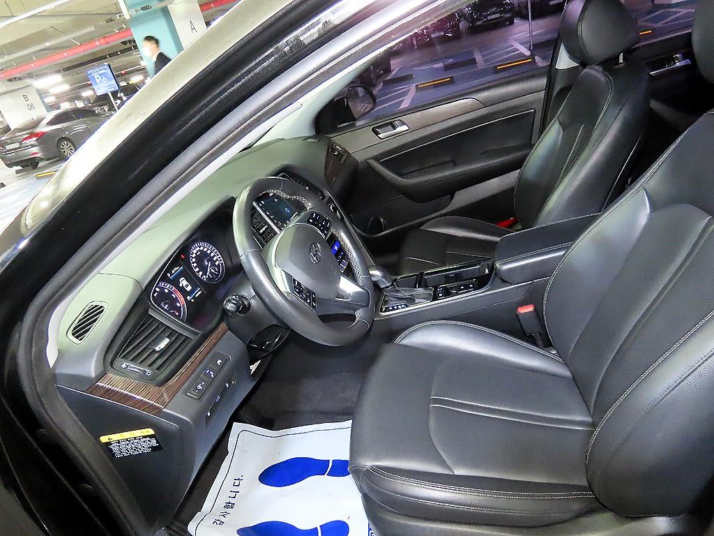 HYUNDAI Sonata - Vista 6