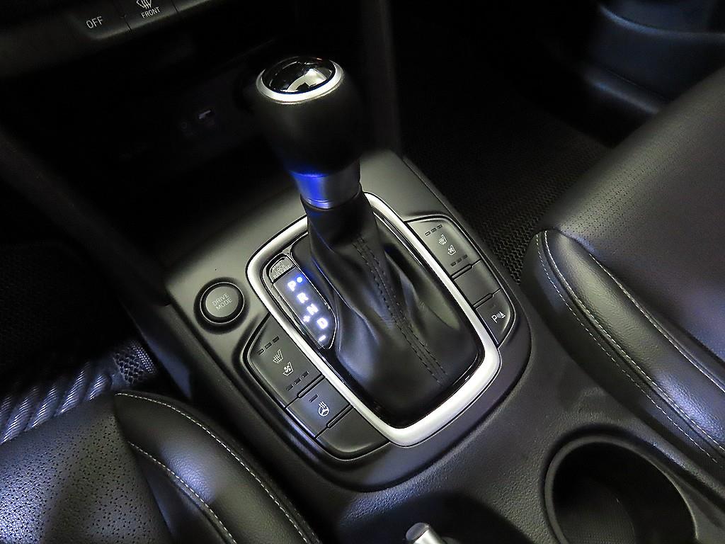 HYUNDAI Kona - Vista 12