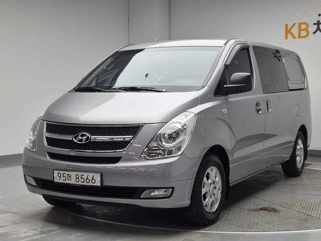 HYUNDAI Starex 2014 Plateado - Importación desde Corea - HF Imports Iquique - Foto 1