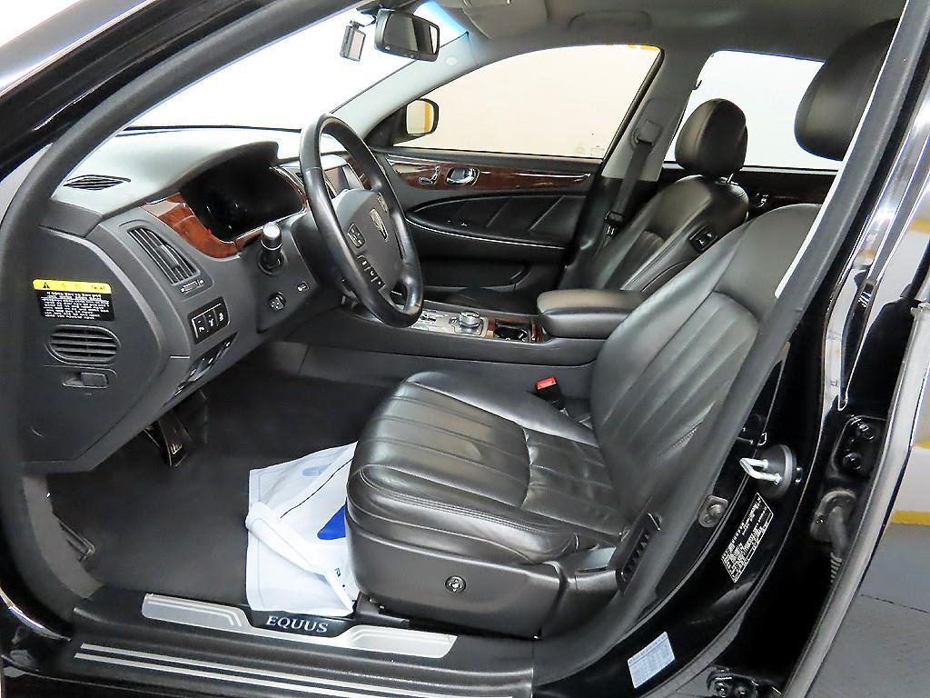 HYUNDAI Equus - Vista 5
