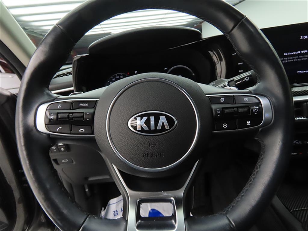 KIA K5 - Vista 8