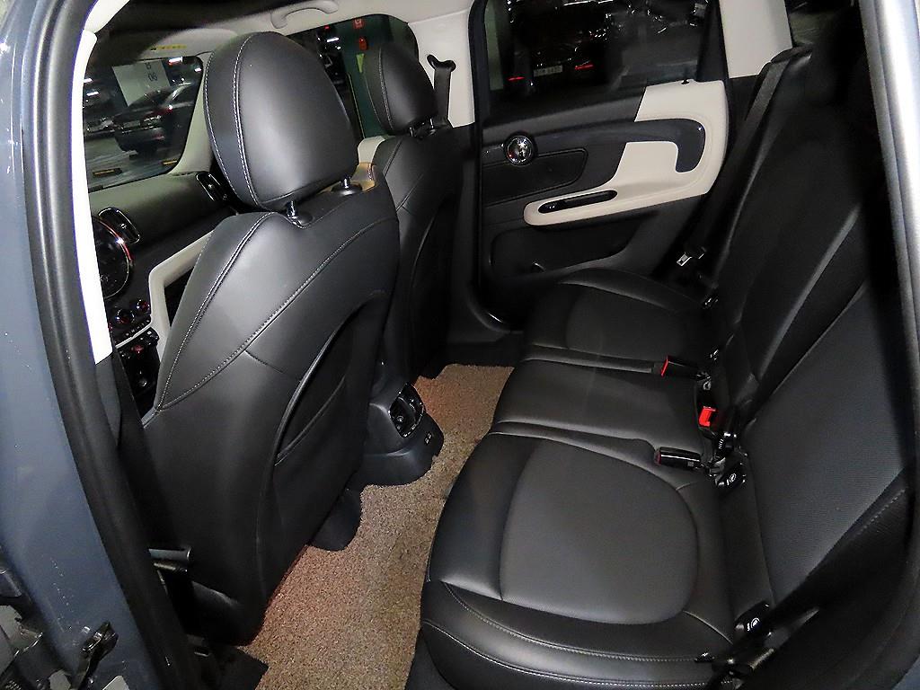 Mini Countryman - Vista 7