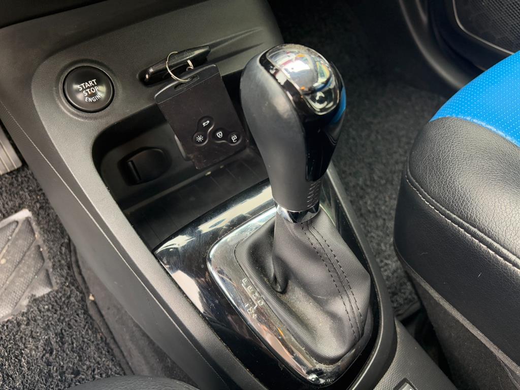 SAMSUNG QM3 - Vista 9