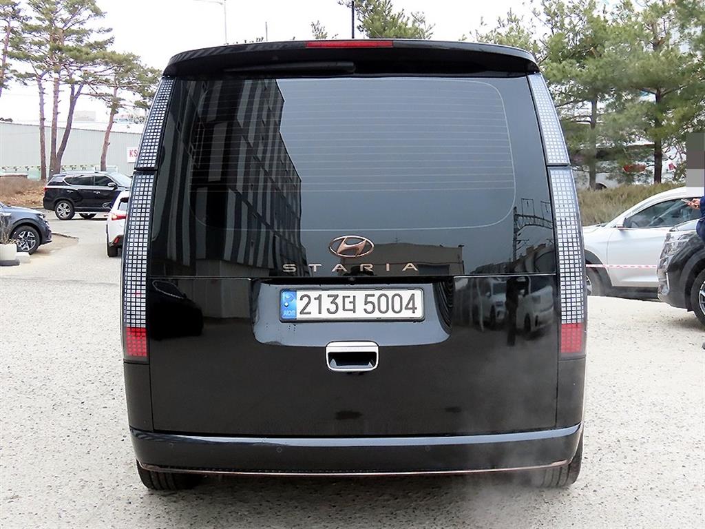 HYUNDAI Staria - Vista 4