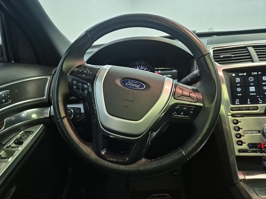 Ford Explorer - Vista 9