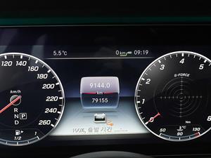 Mercedes Benz E class - Vista 12