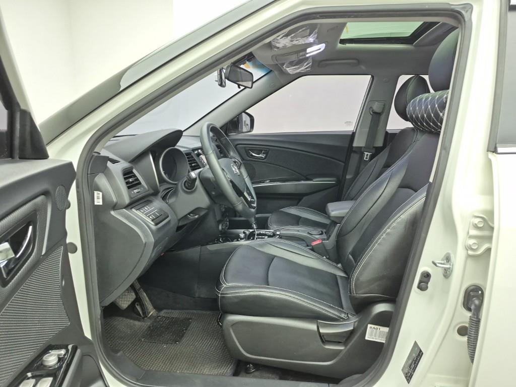 Ssangyong Tivoli - Vista 11