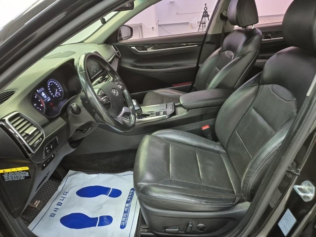 HYUNDAI Grandeur - Vista 11