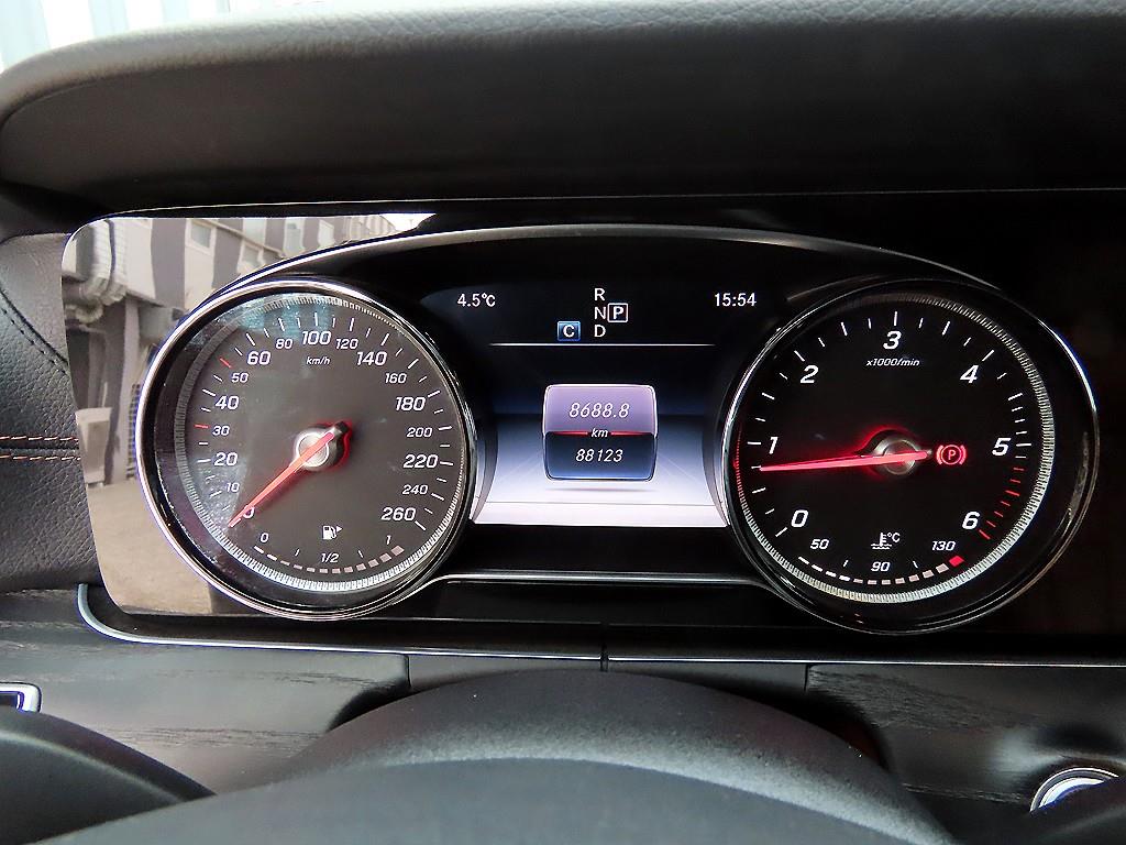 Mercedes Benz E class 2018 Blanco - Importación desde Corea - HF Imports Iquique - Foto 14