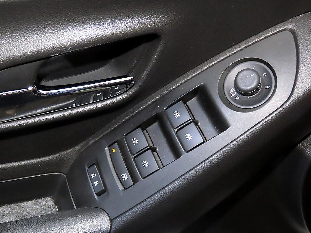 Chevrolet Trax 2019 Blanco - Importación desde Corea - HF Imports Iquique - Foto 13