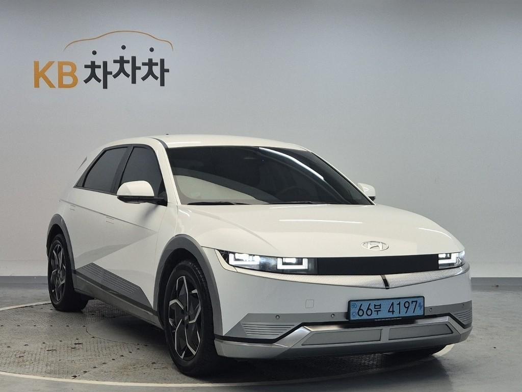 HYUNDAI Ioniq 5 - Vista 4