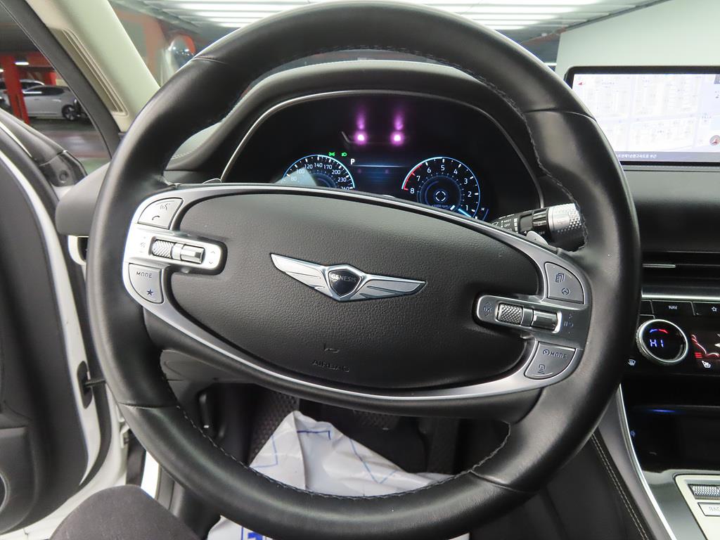 Genesis GV80 - Vista 8