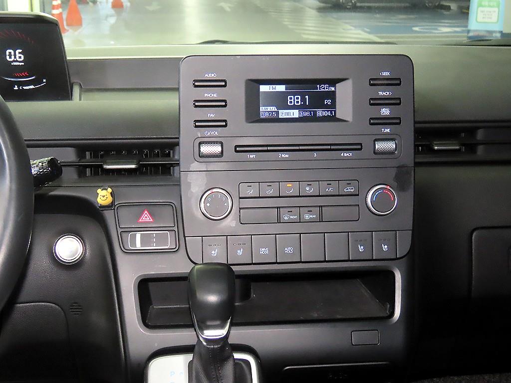 HYUNDAI Staria - Vista 11