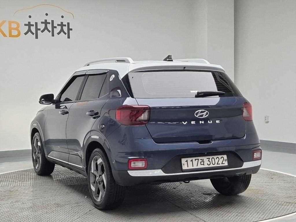 HYUNDAI Venue - Vista 2