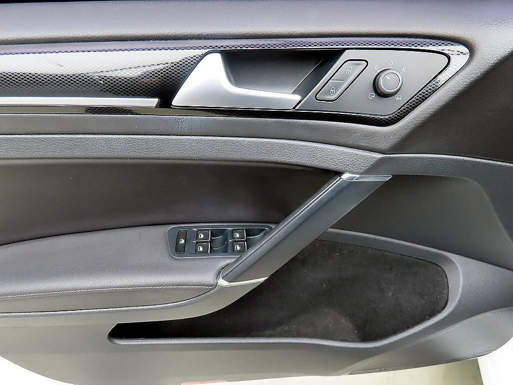 Volkswagen Golf - Vista 11