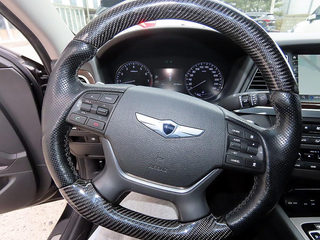 HYUNDAI Genesis - Vista 8