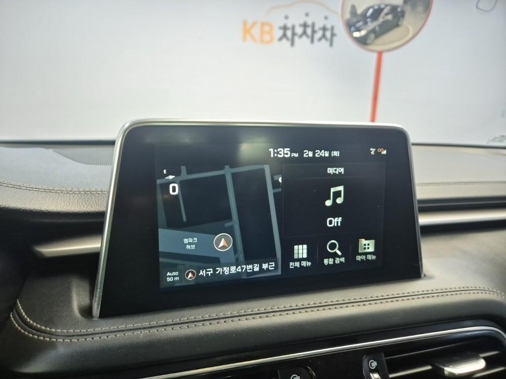 Genesis G70 - Vista 12