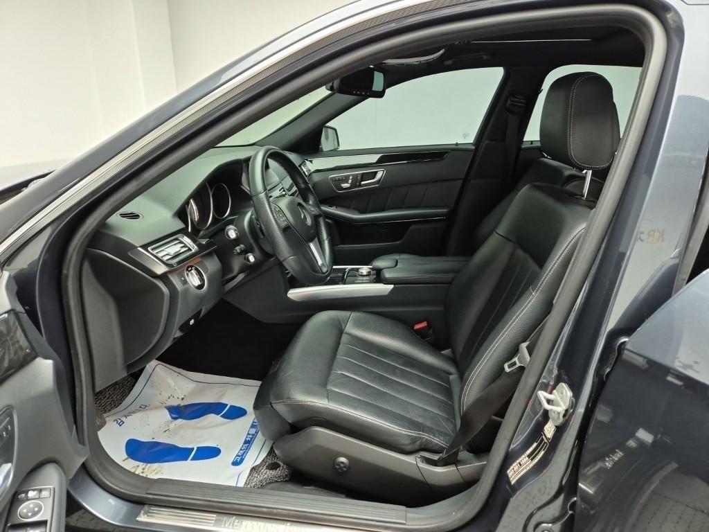 Mercedes Benz E class - Vista 11