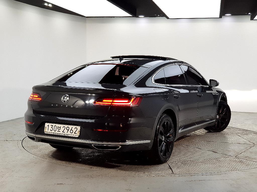 Volkswagen Arteon - Vista 4