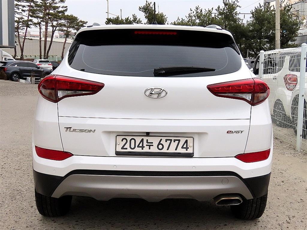 HYUNDAI Tucson - Vista 4