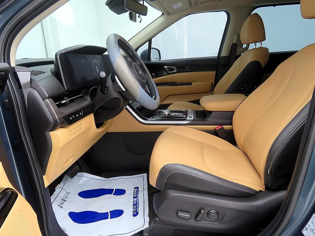 KIA Carnival - Vista 7