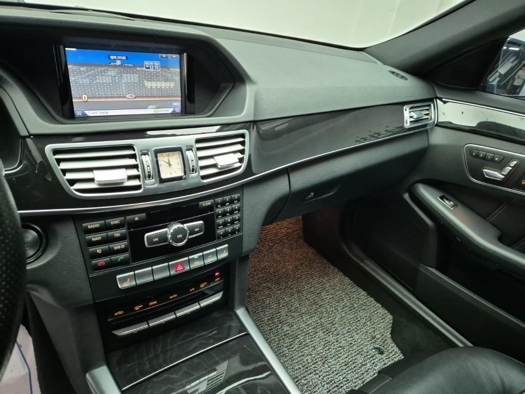 Mercedes Benz E class - Vista 10