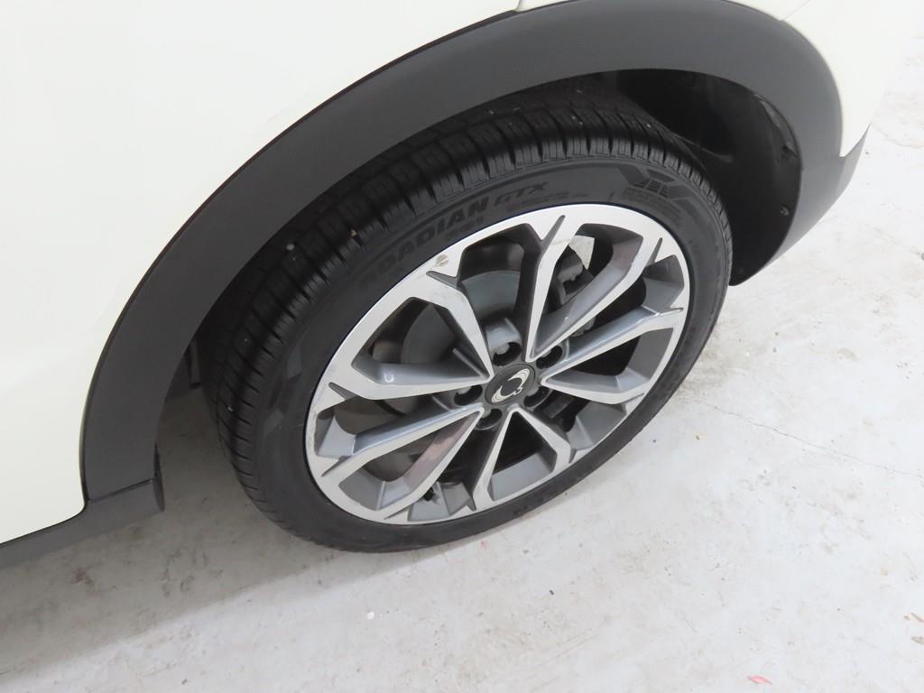 Ssangyong Tivoli 2018 Blanco - Importación desde Corea - HF Imports Iquique - Foto 19