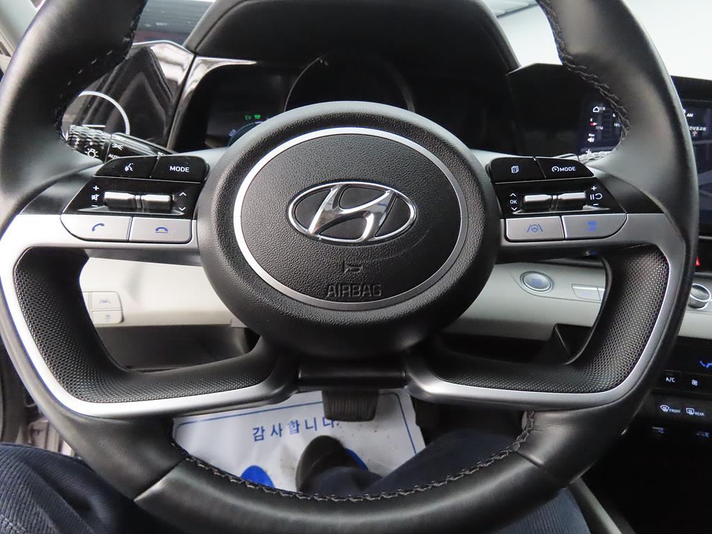 HYUNDAI Avante - Vista 8