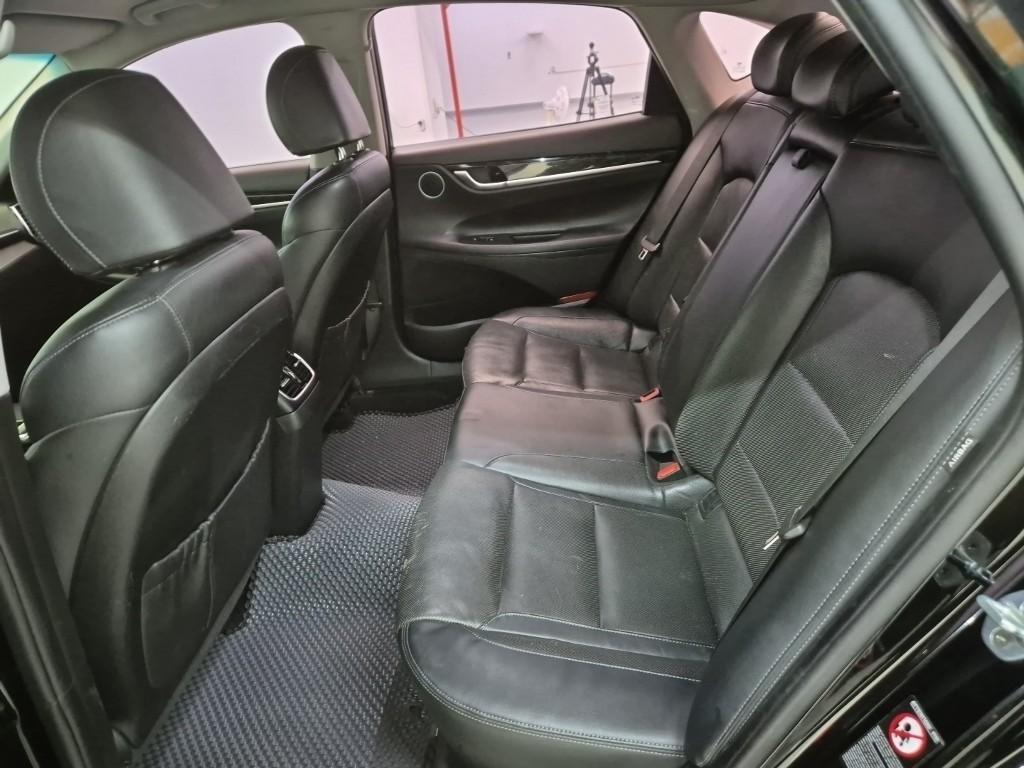 HYUNDAI Grandeur - Vista 12