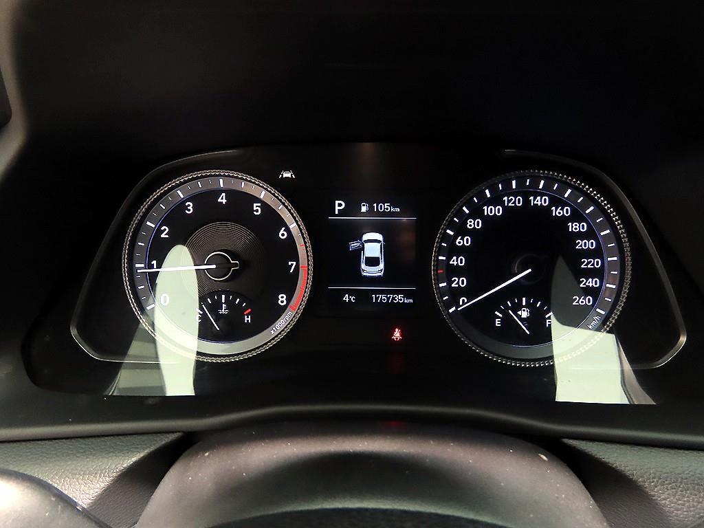 HYUNDAI Sonata - Vista 9