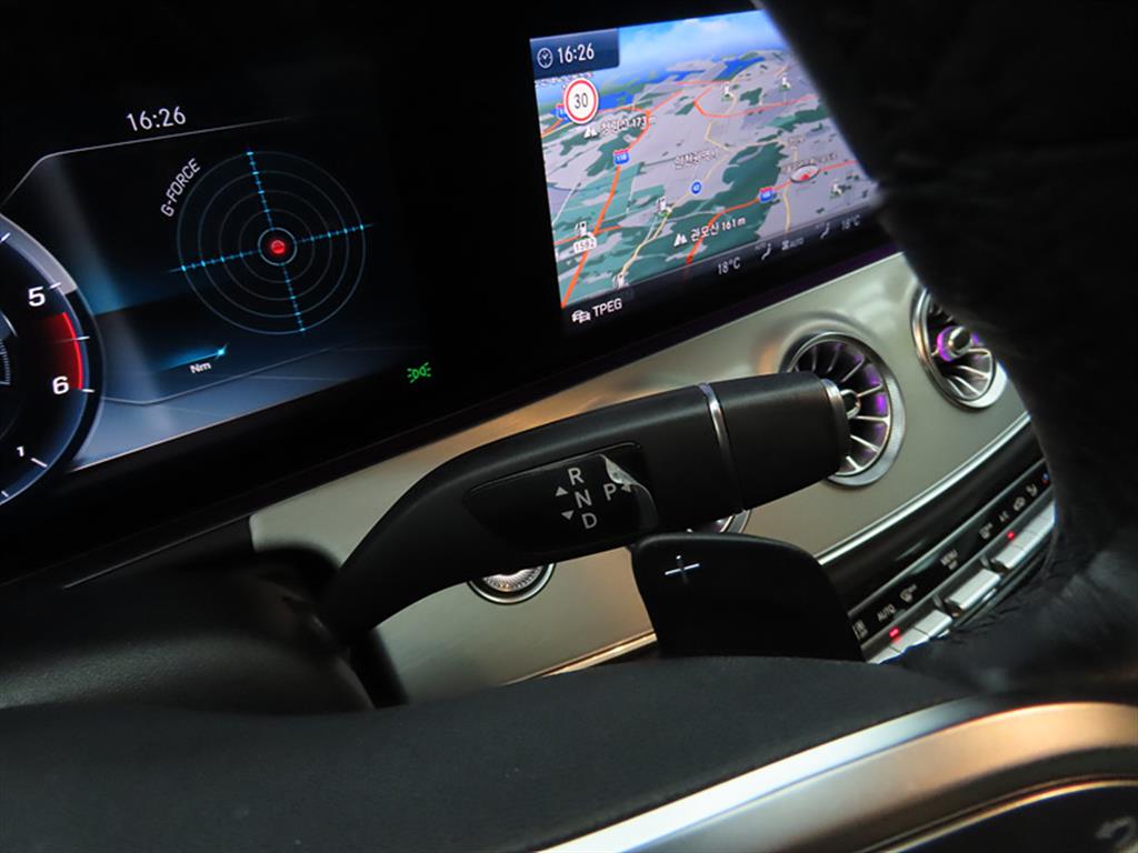 Mercedes Benz CLS Class - Vista 11